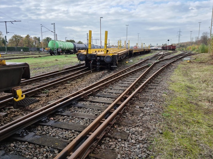 BPOL NRW: Güterzug entgleist - Bundespolizei ermittelt wegen Gefährdung des Bahnverkehrs