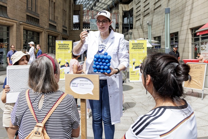 Soapbox Science Rheinland zeigt Vielfalt der Wissenschaft in Kölner City