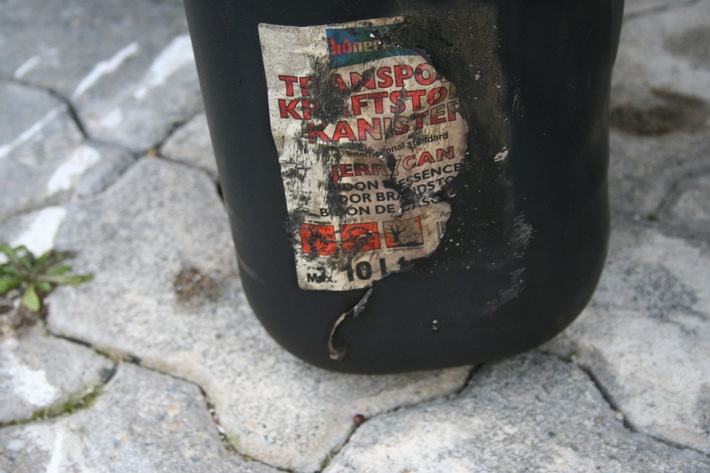 POL-DA: Dieburg: Brand in Gaststätte war Brandstiftung / Ermittler bitten um Hinweise zu aufgefundenem Benzinkanister und verdächtigem Mann