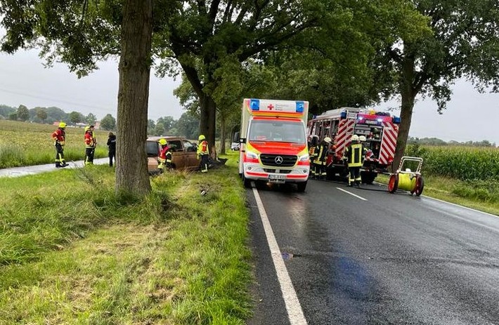 POL-STD: 50-jähriger Autofahrer bei Unfall auf der Landesstraße 123 schwer verletzt