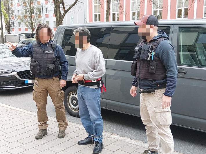 Bundespolizeidirektion München: "Red Notice" - International gesuchter Schleuser nach Deutschland überstellt - Grenzübergreifende Zusammenarbeit führt zum Erfolg