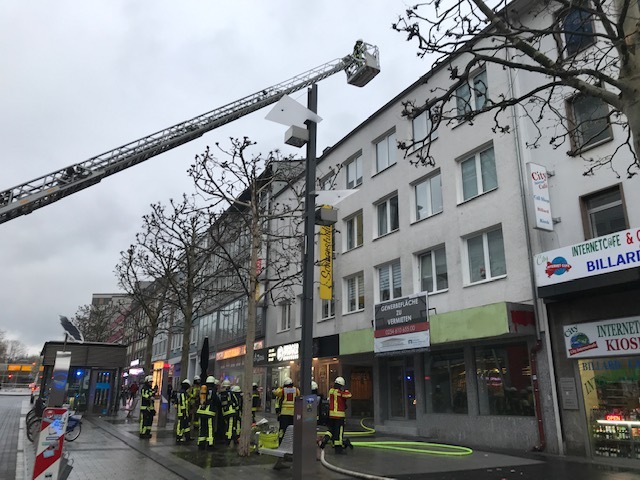 FW-BO: Kellerbrand an der Massenbergstraße