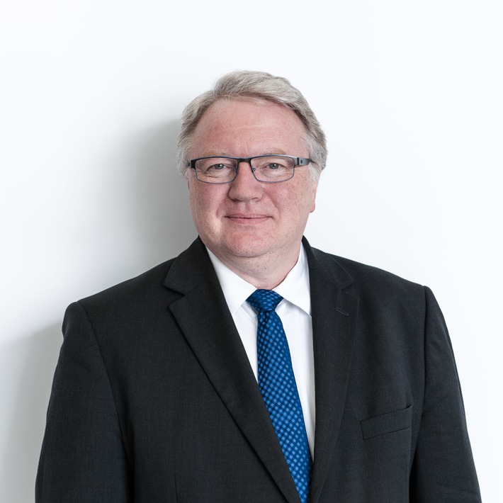 Mathias Arnold zum Vizepräsidenten des europäischen Apothekerverbandes ZAEU gewählt