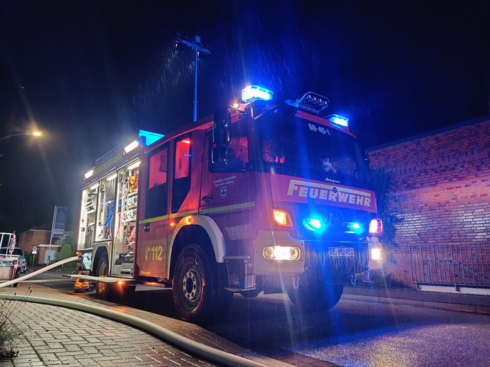 FW-SE: Dachstuhlbrand eines Abbruchhauses