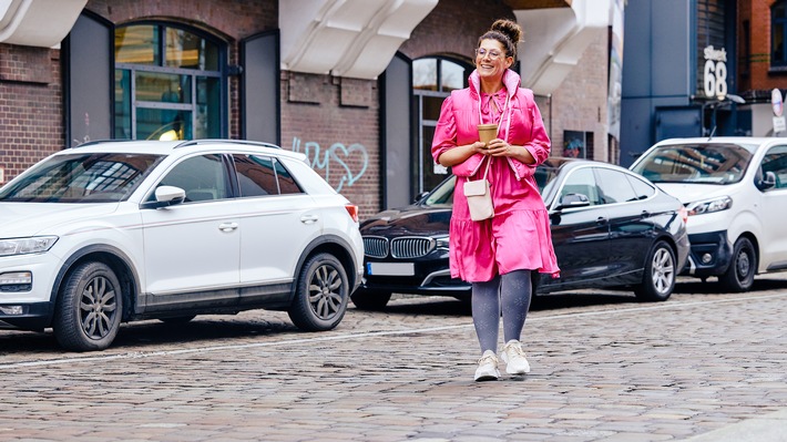 TikTok-Star und Schriftstellerin Jana Crämer im Interview: Der erste Roman über das Leben mit Lipödem