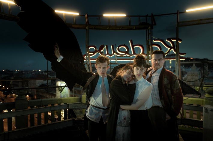 Willkommen im "Eldorado KaDeWe" (AT): Julia von Heinz dreht spektakuläres Serien-Epos über das glamouröseste Kaufhaus der Welt