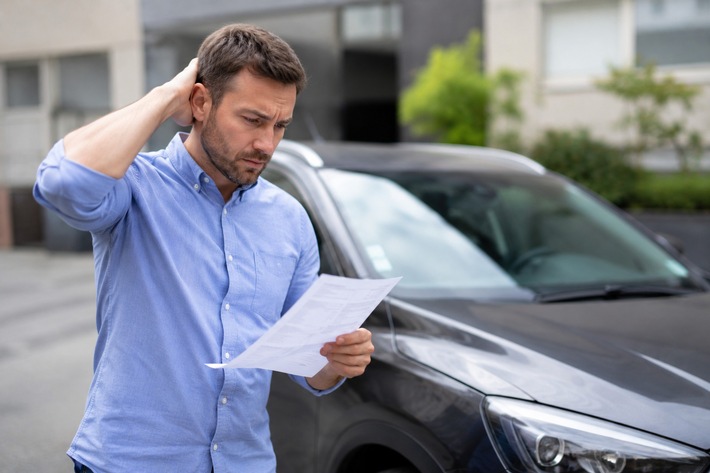 bonus.ch, assicurazione auto: il 78% degli assicurati della Svizzera italiana deve far fronte a un aumento dei premi