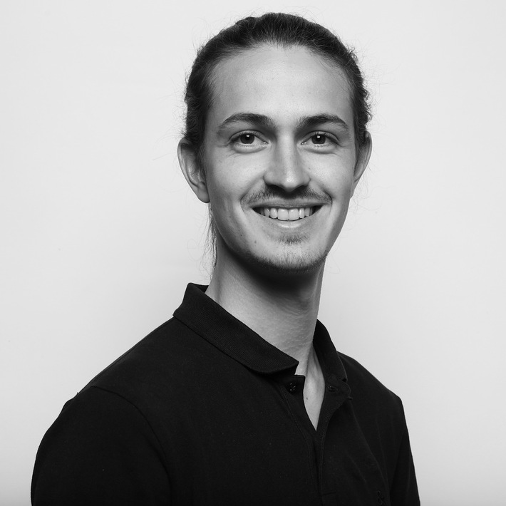 Neuer Ayurveda-Therapeut bei Aerni Bern: Valerio Tonet bringt ayurvedische Heilkunst mit moderner Leichtigkeit nach Bern