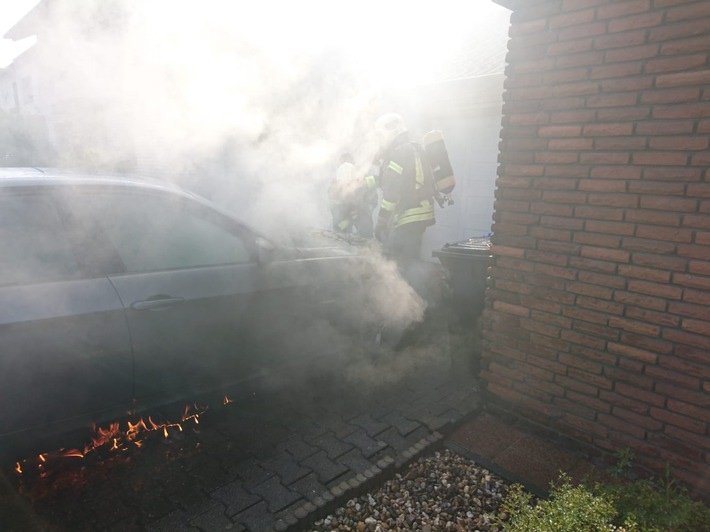 FW-GE: "Einsatz-Halbzeitbilanz" der Feuerwehr Gelsenkirchen am bislang heißesten Tag des Jahres