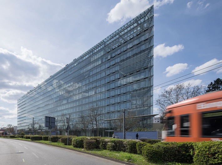 Compass Group bringt neues Gastronomiekonzept ins revitalisierte PRISMA Frankfurt