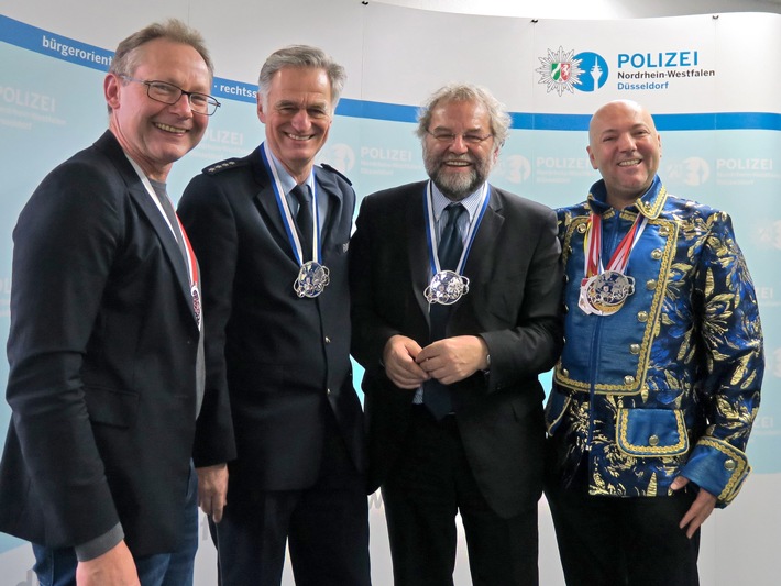 POL-D: Polizeipräsident Norbert Wesseler erhält den Toleranzorden