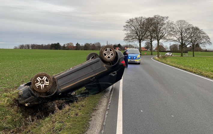 POL-BI: Pkw überschlägt sich in Linkskurve