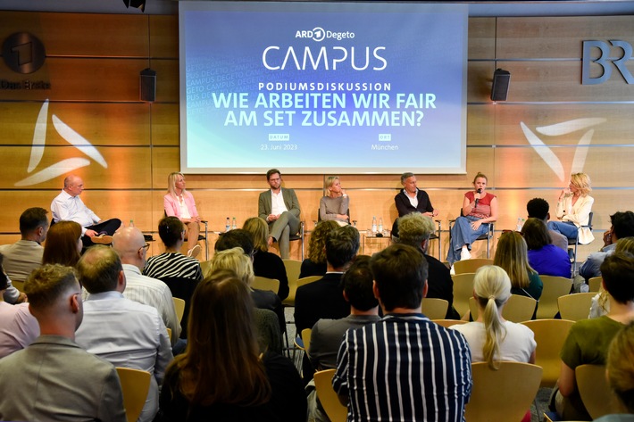 DEGETO CAMPUS: ARD Degeto entwickelt weitere Unterstützungsmaßnahmen für ein faires Miteinander am Set