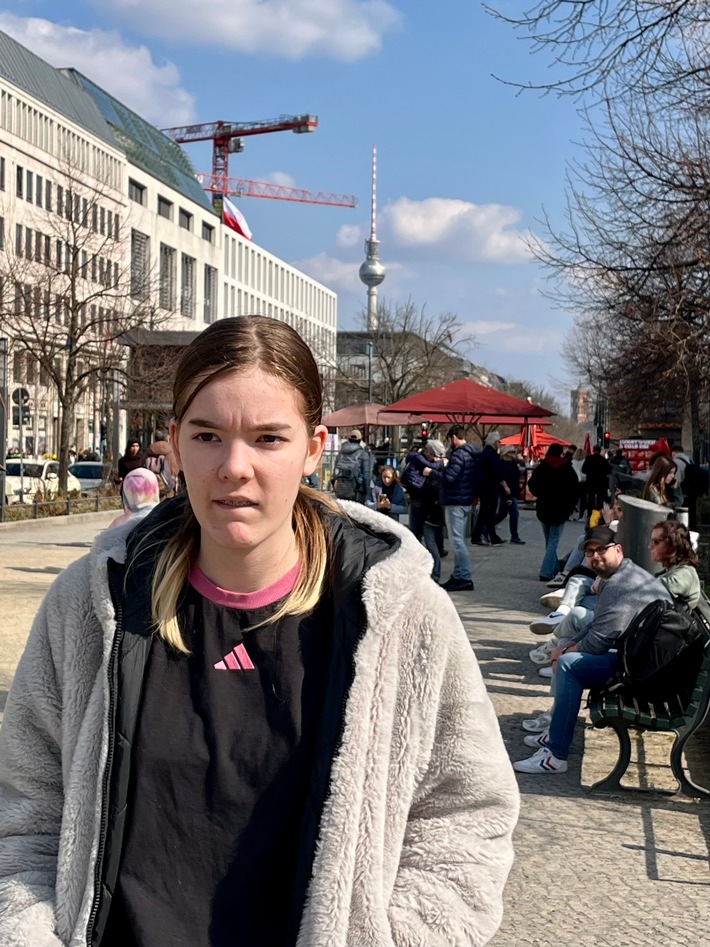 LPI-J: Vermisste 13. jährige Gina-Laura, Köbbel Jena