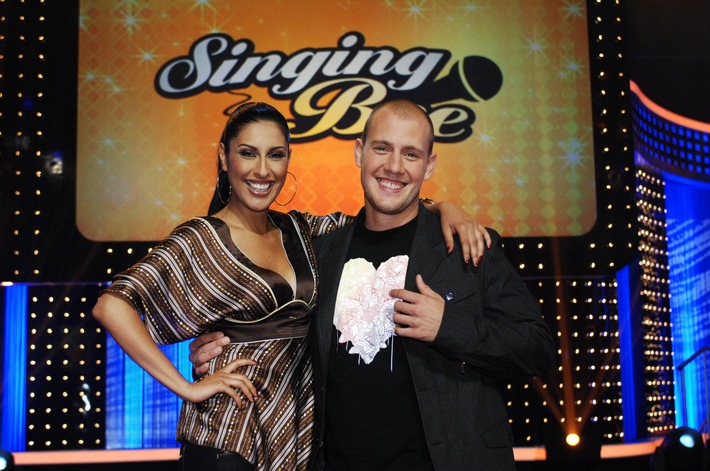 Schlecht singen, hoch gewinnen: "Singing Bee" auf ProSieben