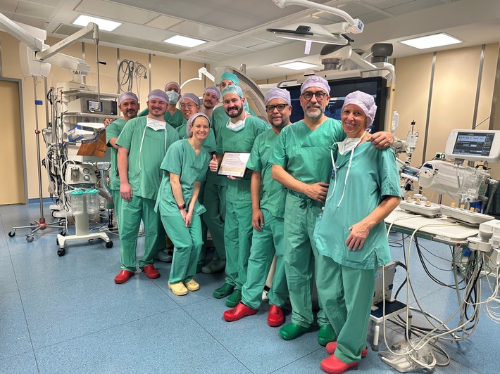 Neues Katheterverfahren in der Asklepios Klinik St. Georg: Herzklappe für die linke Herzkammer ohne OP