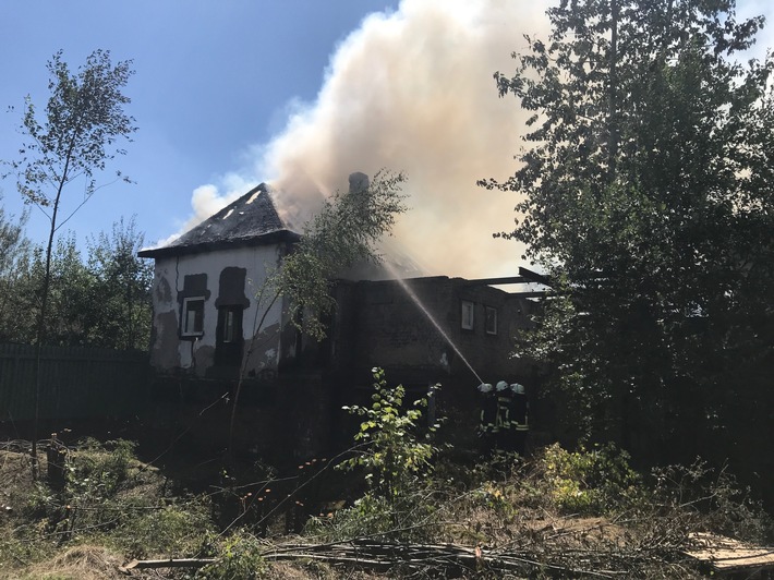 POL-PDNR: Pressemitteilung der PI Altenkirchen
Brand eines leerstehenden Werksgebäudes in Oberdreis