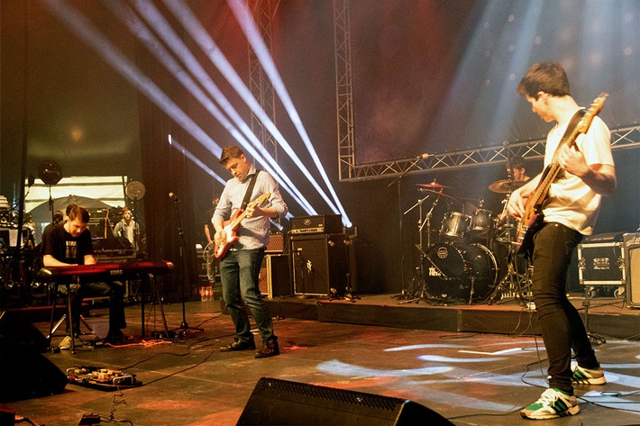 Bild zum Beitrag: SchoolJam, Deutschlands größtes Nachwuchsfestival für junge Bands startet wieder / Mit schoolJam zum Hurricane/Southside-Festival 