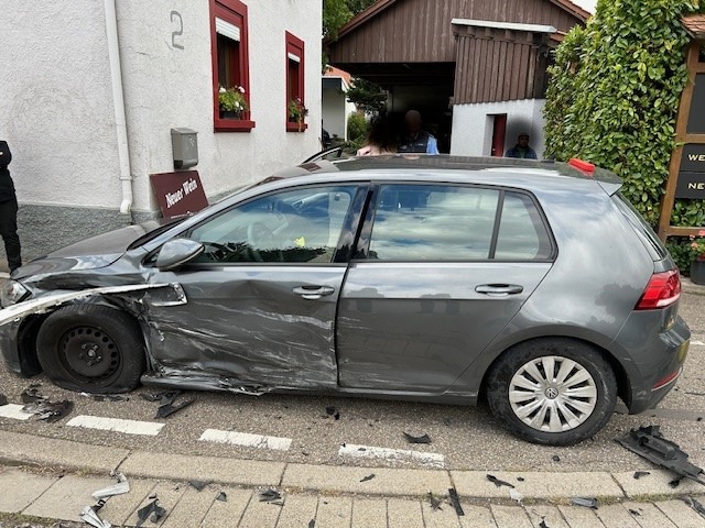 POL-PDLD: Verkehrsunfall mit hohem Sachschaden