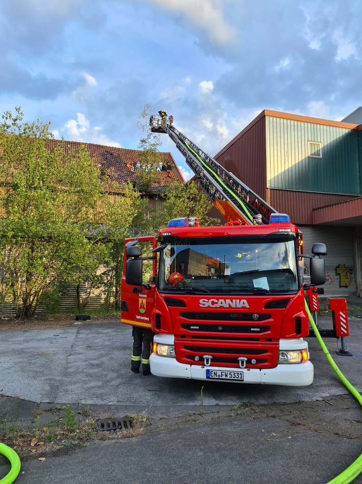 FW-EN: Dachstuhlbrand