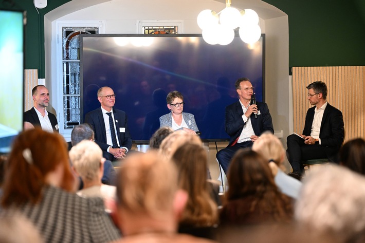 Live-Event: Blickwechsel Stoffwechsel von Lilly in Kooperation mit der Universitätsmedizin Mainz / Neue Impulse für die Adipositasversorgung von morgen: Interdisziplinäre Lösungen, starker Dialog