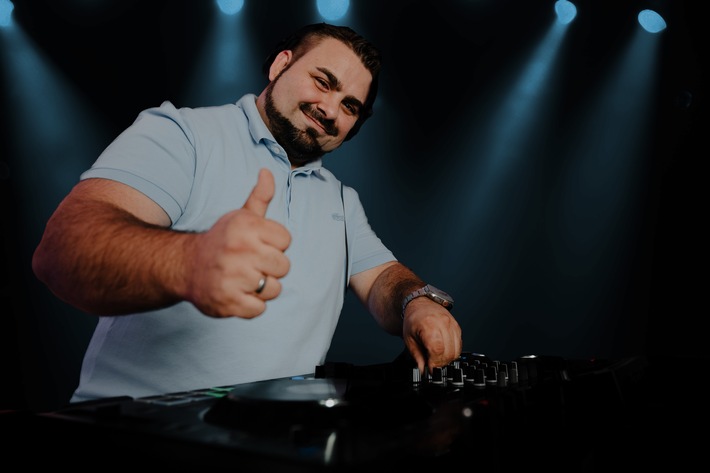 Dennis Walter liefert das perfekte DJ-Komplettpaket für jedes Event