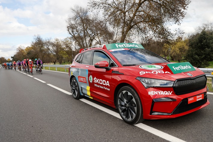 SKODA ENYAQ iV als Führungsfahrzeug auf drei Etappen der Spanien-Rundfahrt ,La Vuelta