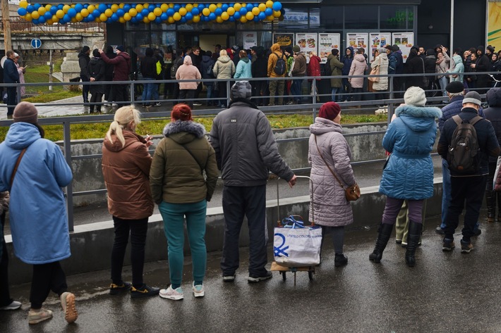 Medienmitteilung: Ukraine –  Zwei von fünf Familien sind von extremer Armut betroffen