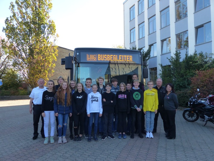 POL-WOB: Dreizehn neue Schulbusbegleiter am Theodor-Heuss-Gymnasium