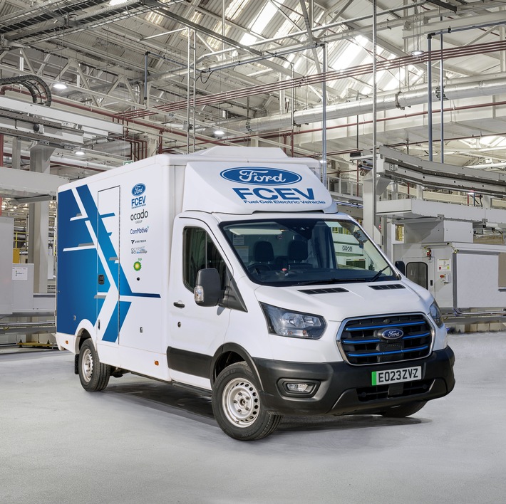Ford_E-Transit_hydrogen_trial_front.jpg