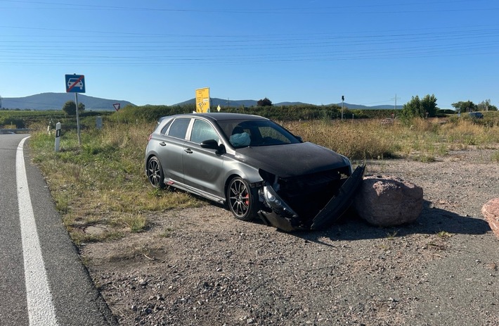 POL-PDLD: B10/Landau - Unfall mit schwerverletzter Beifahrerin