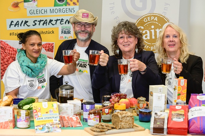 Mit fairem Bio-Rooibos fürs Klima / Klimagerechtigkeit mit Frühstücksaktion zur Fairen Woche und Gast Zelda Beukes von Bio-Rooibos-Kooperative Heiveld aus Südafrika im Insta-Live-Talk