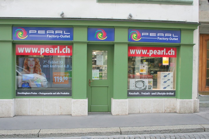 PEARL, der Trendsetter im Elektronikmarkt, eröffnet sein drittes Factory-Outlet in der Schweiz
