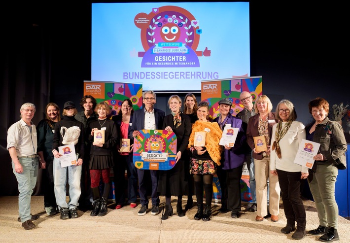 Silber für „Pfoten Weg“ bei bundesweitem DAK-Wettbewerb „Gesichter für ein gesundes Miteinander“