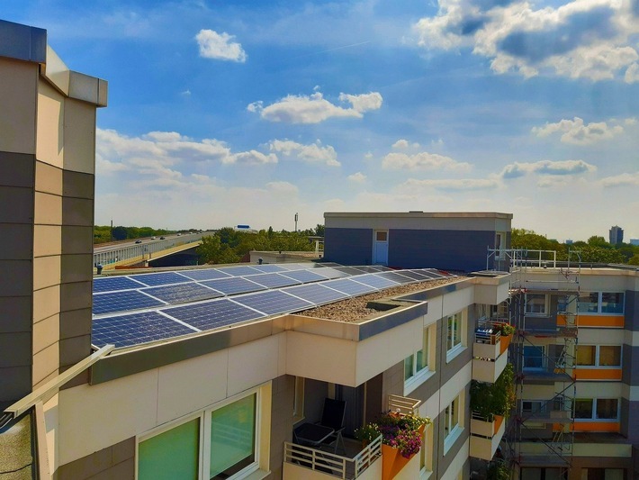 Photovoltaik Kaltenmoor und Kreideberg - Elektro Burmester ist eine Klasse für sich / Weiterer Text über ots und www.presseportal.de/nr/154031 / Die Verwendung dieses Bildes ist für redaktionelle Zwecke unter Beachtung ggf. genannter Nutzungsbedingungen honorarfrei. Veröffentlichung bitte mit Bildrechte-Hinweis.
