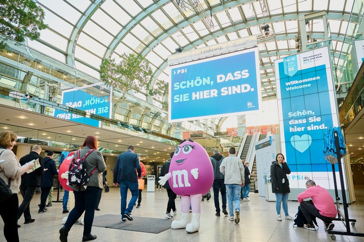 Von Opfergaben zu Werbeträgern: Pop-Up Ausstellung zeigt die Evolution des Werbeartikels auf Werbeartikelmesse PSI in Düsseldorf