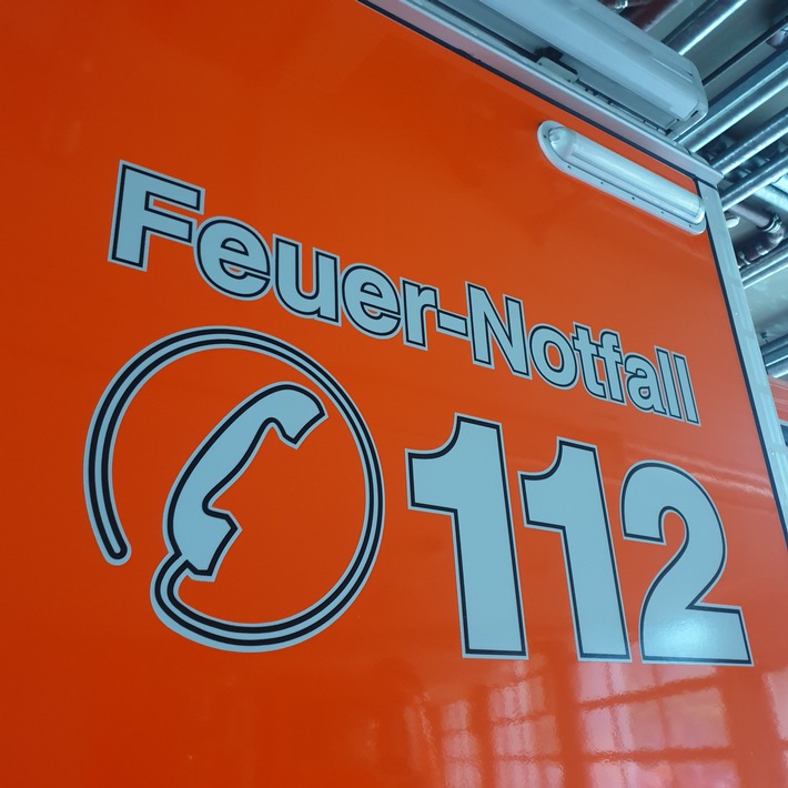 FW-RS: Zimmerbrand in der Burgerstraße