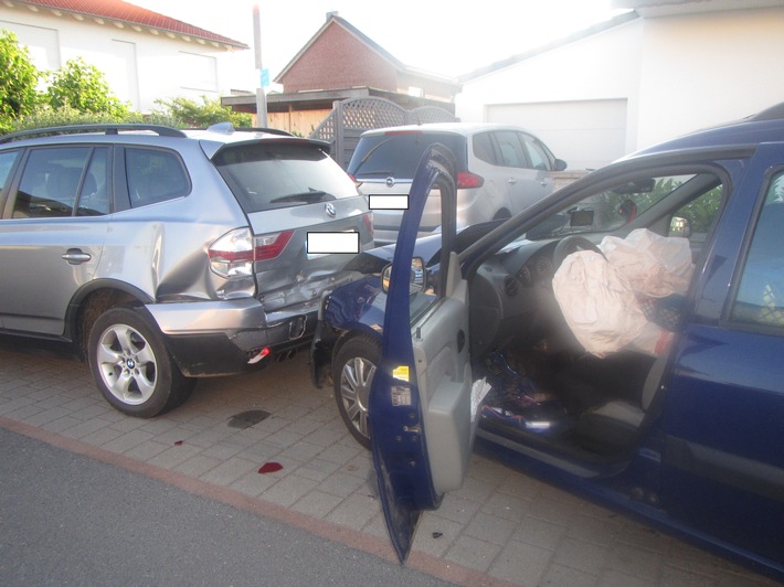 POL-PPMZ: Verkehrsunfall mit hohem Sachschaden in Nackenheim