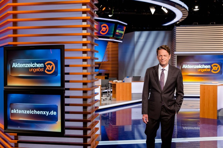 Neue Ausgabe und ZDF-Doku zu 50 Jahren "Aktenzeichen XY" (FOTO)