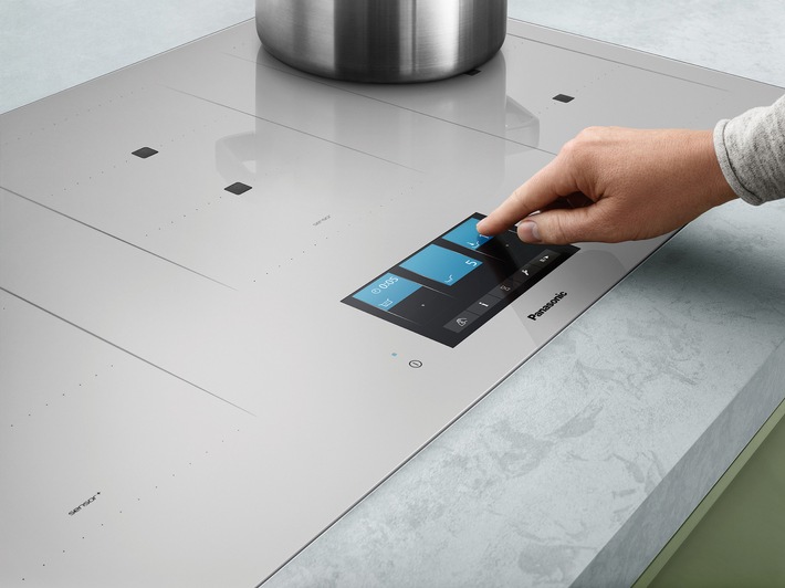 Ausgezeichnetes Design für die Küche / Induktionskochfeld Panasonic KY-T936SL erhält iF Design Award