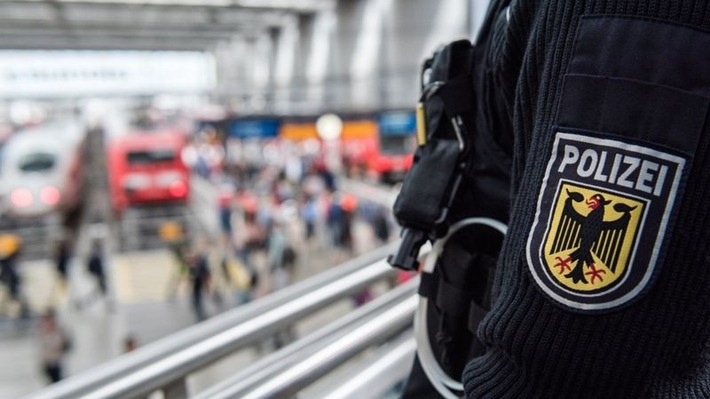 Bundespolizeidirektion München: Zwei Widerstände bei polizeilichen Maßnahmen / Dieb wird Haftrichter vorgeführt