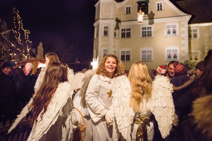 Weihnachtsmärkte in den Allgäuer Städten, wo Tradition und Brauchtum gelebt wird.