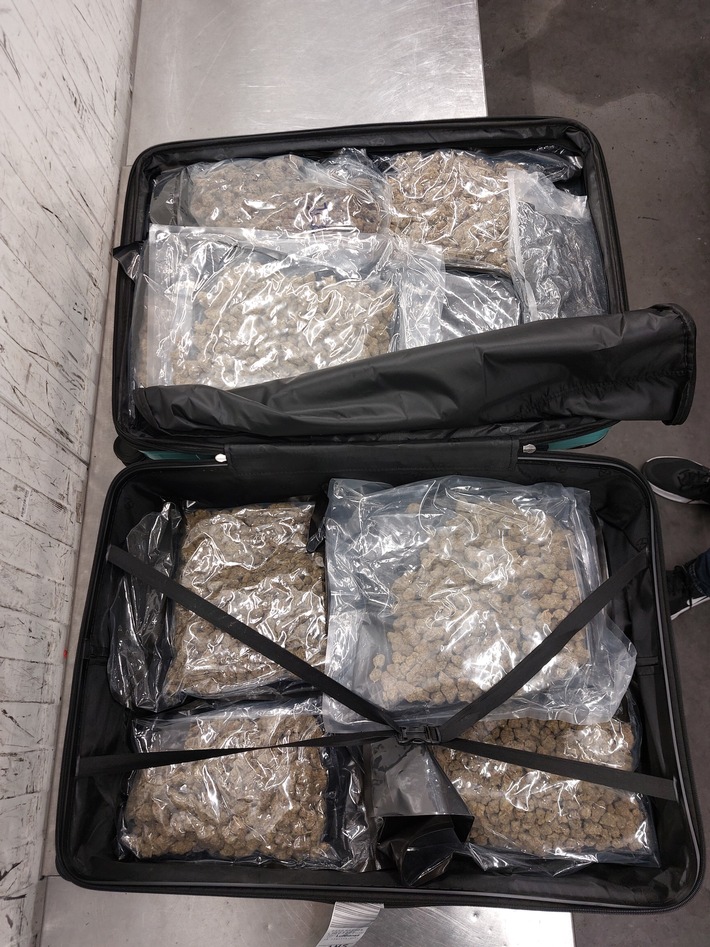 HZA-M: 70 Kilogramm Marihuana im Reisegepäck - Rauschgift bei Röntgenkontrolle entdeckt
