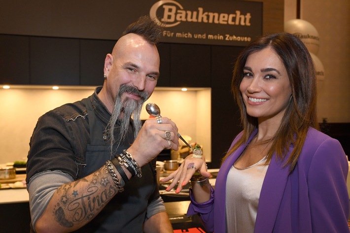 01_Medienboard-Empfang_Bauknecht_Ralf Jakumeit und Jana Ina Zarrella.JPG