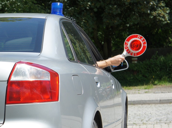 Bundespolizeidirektion München: Zu viele "Punkte auf dem Konto" / Bundespolizei vollzieht Fahrverbot und stellt Führerschein sicher