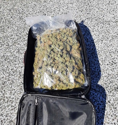 BPOL-FL: Jalm - Kontrolle Bundespolizei: Ein Kilo Marihuana und Kokain im Kofferraum