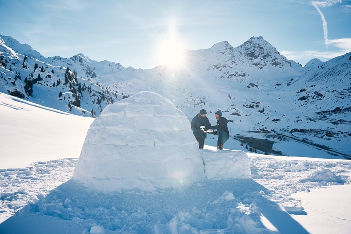 Jochen Schweizer Monthly // Inside Abenteuer Vol. 1 - Eiskalte Iglu-Übernachtung