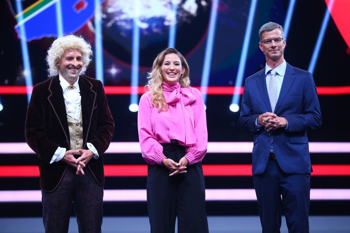 Joko Jauch, Klaas Heufer-Gottschalk und Jeannine Schöneberger präsentieren jetzt live "Das Duell um die Welt" auf ProSieben