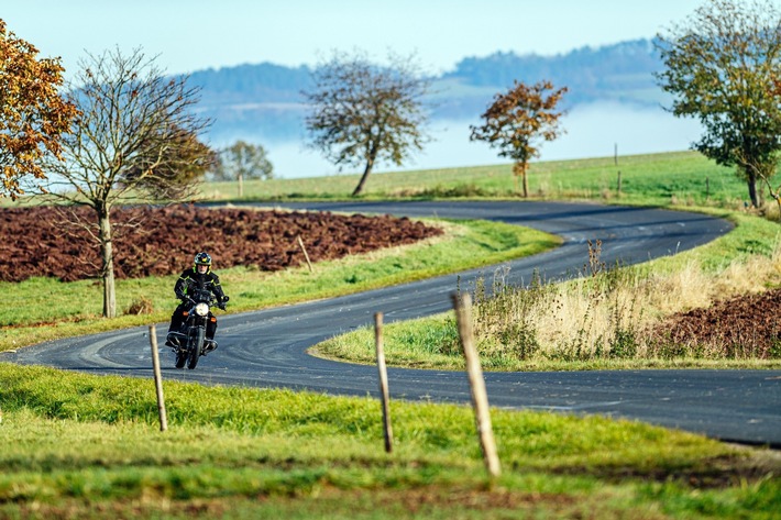 Kurvenspaß mit Köpfchen: ADAC gibt 5 Tipps für die nächste Motorradreise