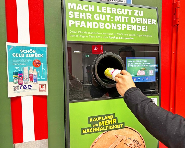 Pflegeprodukt trifft Pfandautomat: reo testet Rückgabe von Naturkosmetikverpackungen bei Kaufland und VollCorner